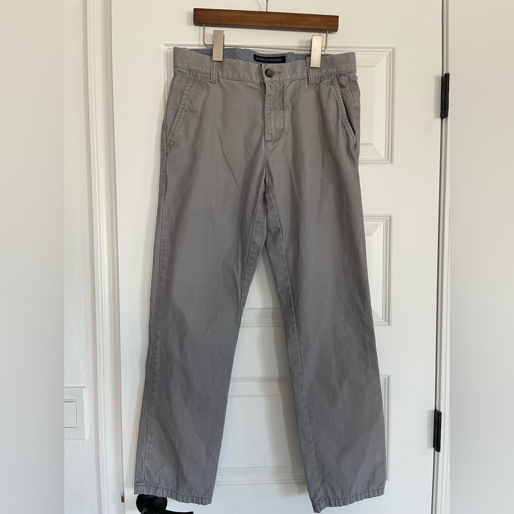 Tommy Hilfiger Men’s Gray Chino Pants